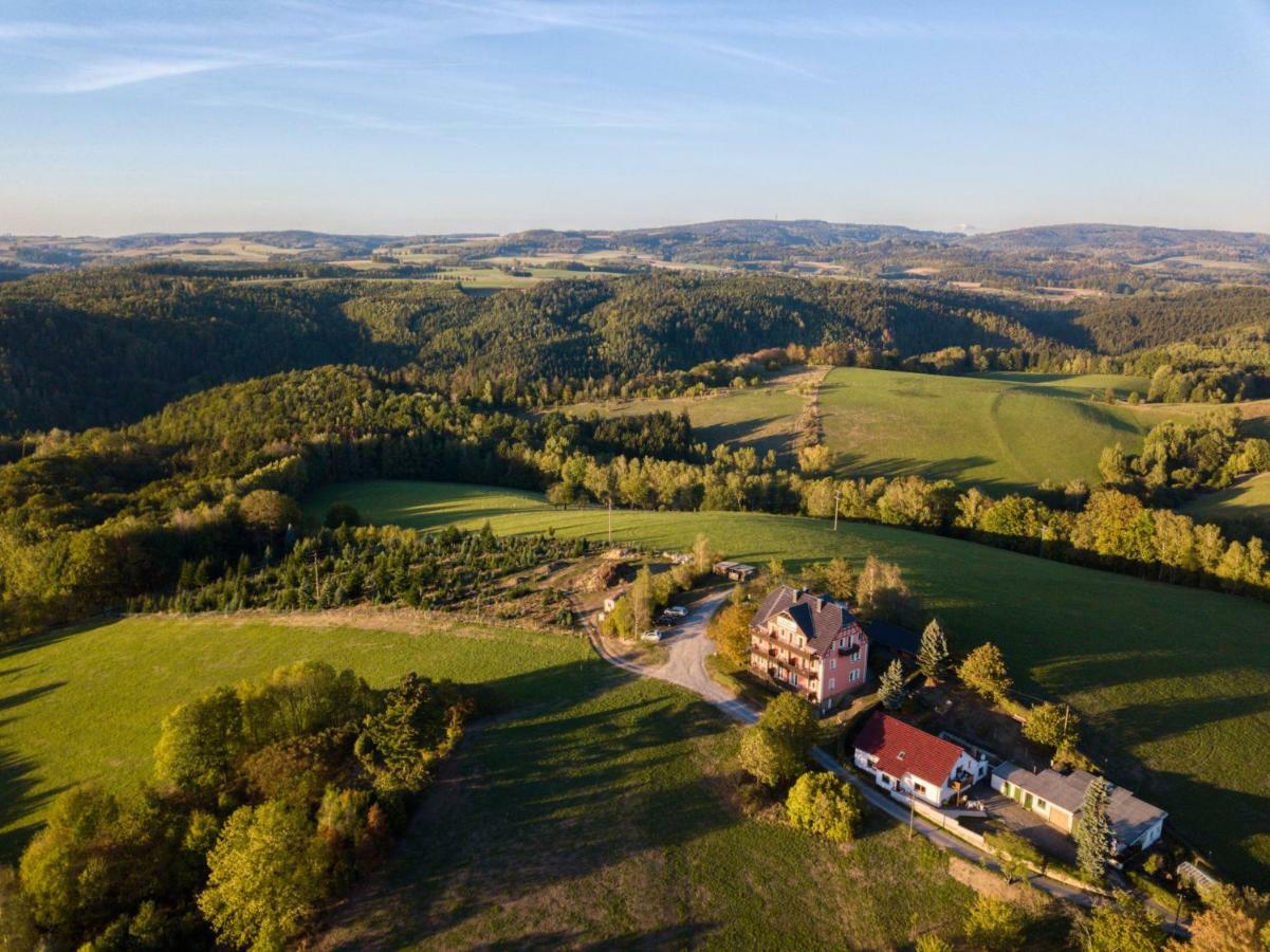 Panorama-Apartments Weinberghaus Mittelndorf Exterior photo