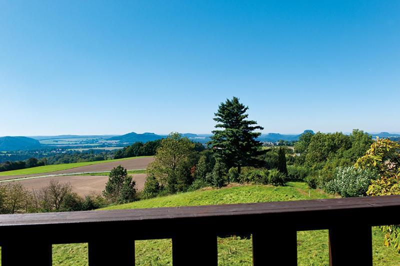 Panorama-Apartments Weinberghaus Mittelndorf Exterior photo